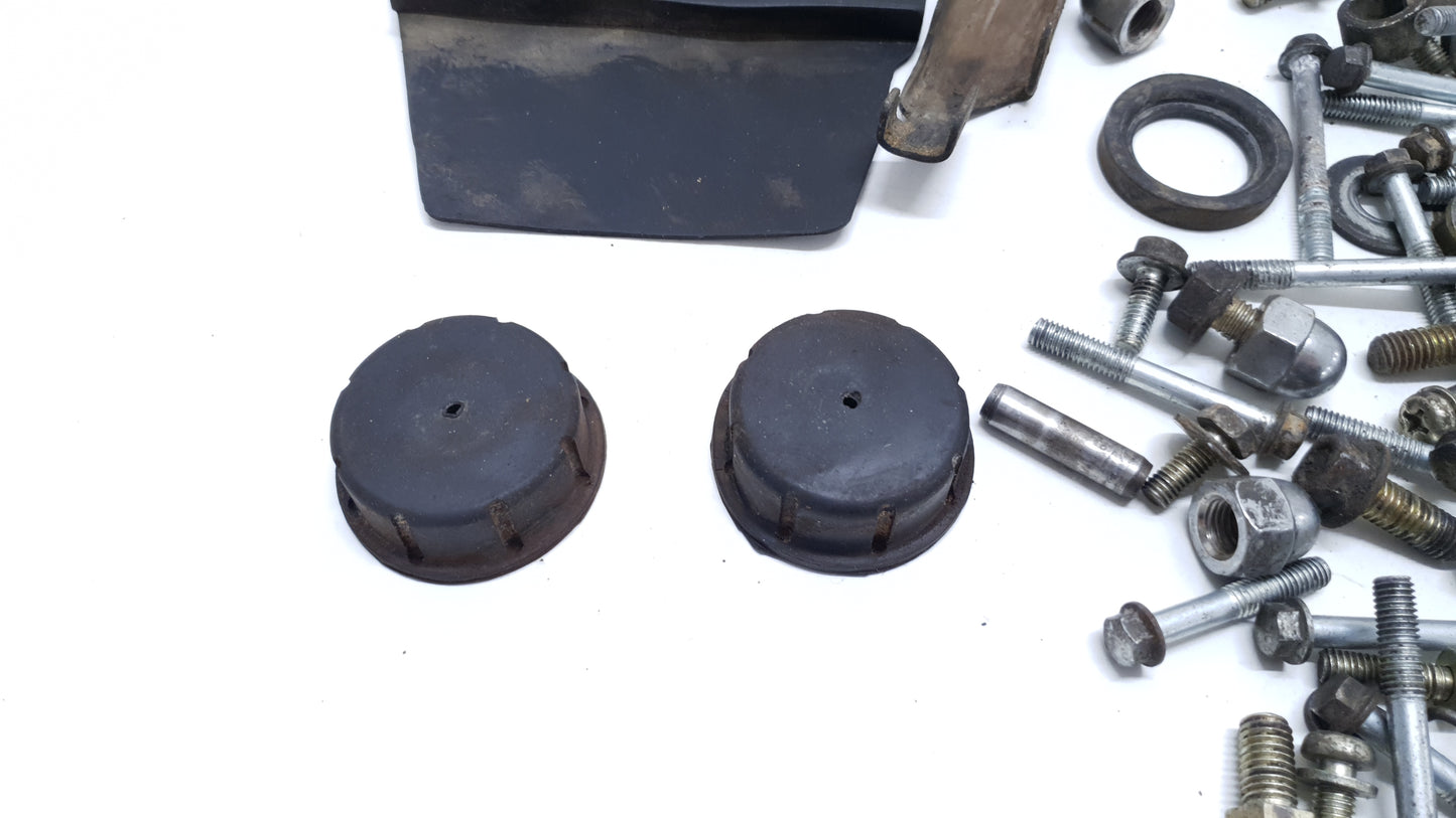 Kit visserie & diverses pièces Yamaha YBR 125 2006 n°2
