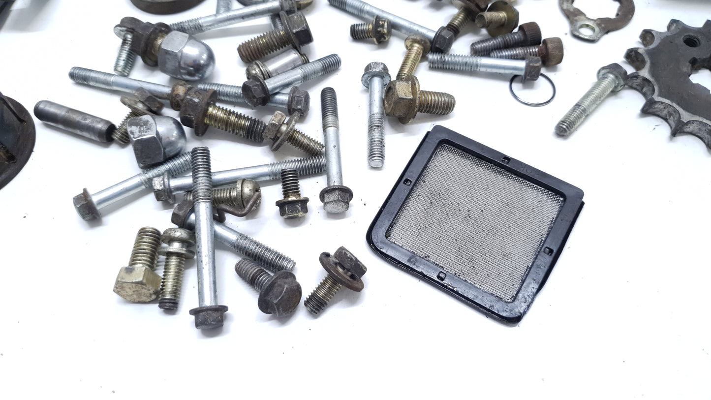 Kit visserie & diverses pièces Yamaha YBR 125 2006 n°2