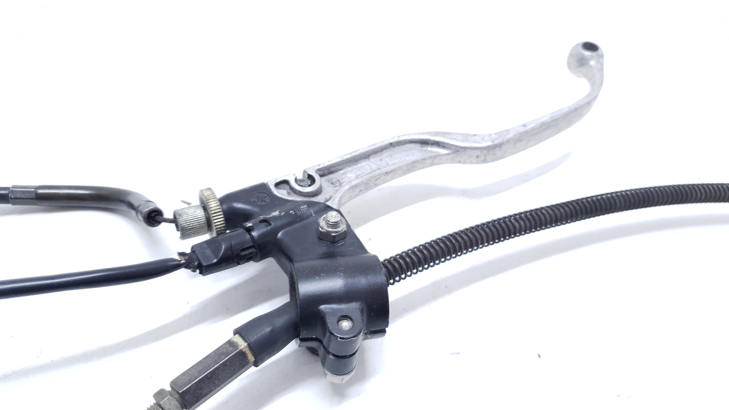 Levier & câble d'embrayage Yamaha YBR 125 2005 n°2 Réf 3D9-H3912-00-00