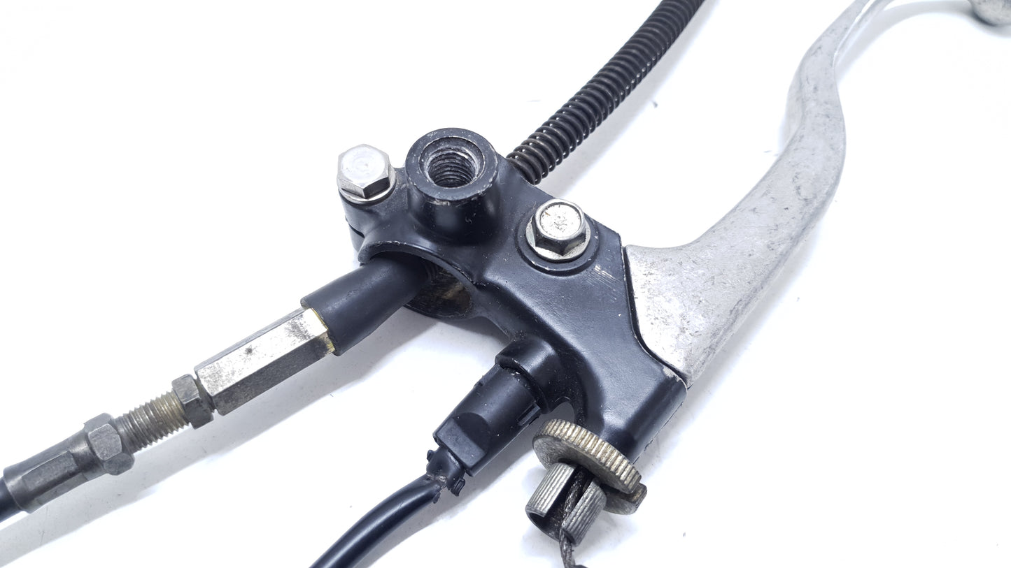 Levier & câble d'embrayage Yamaha YBR 125 2005 n°2 Réf 3D9-H3912-00-00