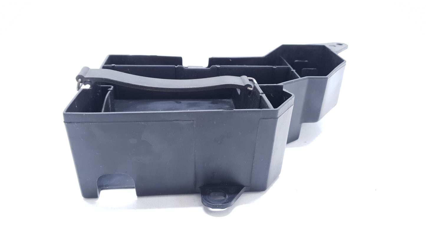 Support batterie Yamaha YBR 125 2005 n°2 Réf : 5VL-F177G-00-00