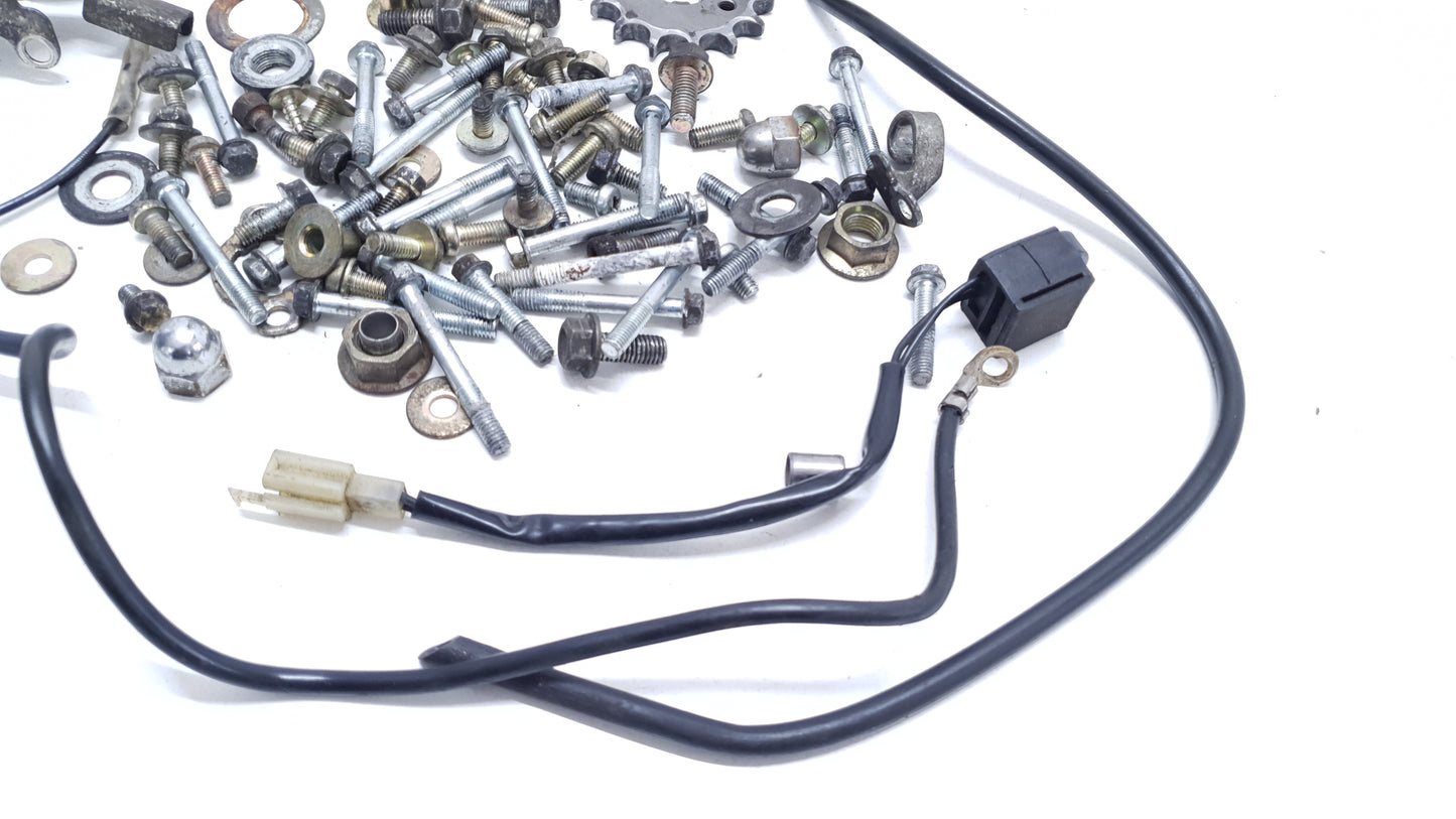 Kit visserie & pièces diverses Yamaha YBR 125 2005 n°2