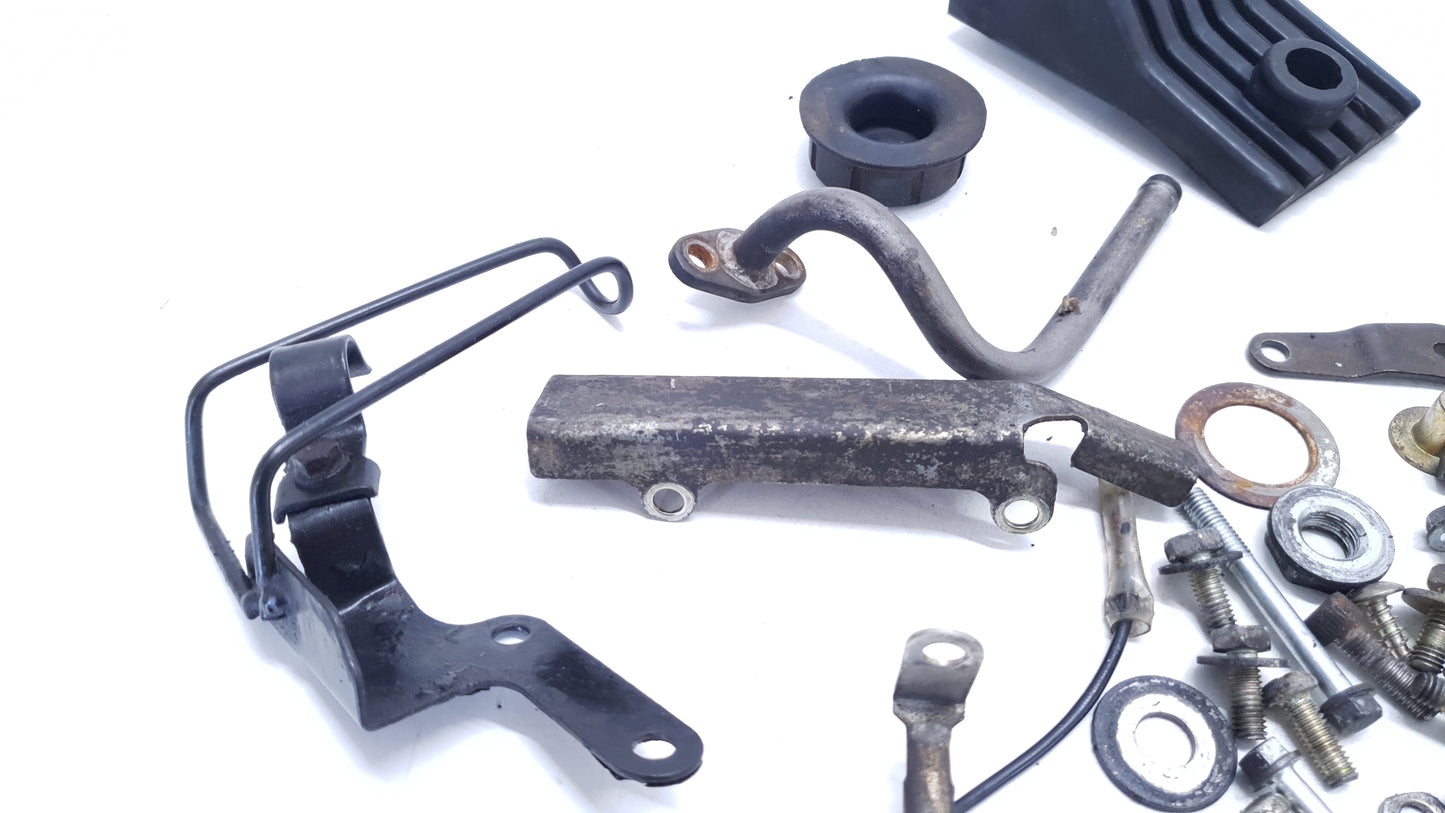 Kit visserie & pièces diverses Yamaha YBR 125 2005 n°2