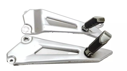 Cales pieds arrière Yamaha YBR 125 2011 Réf : 5VL-F7452-00