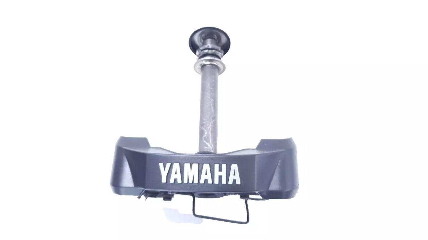 Té de fourche inférieur Yamaha YBR 125 2010 n°2 Réf : 5VLF331X0100