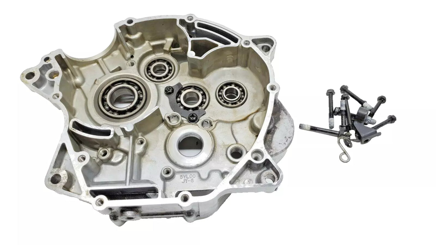 Carter moteur central droit Yamaha XT125X 2005 Réf : 5HH-E5150-01-00
