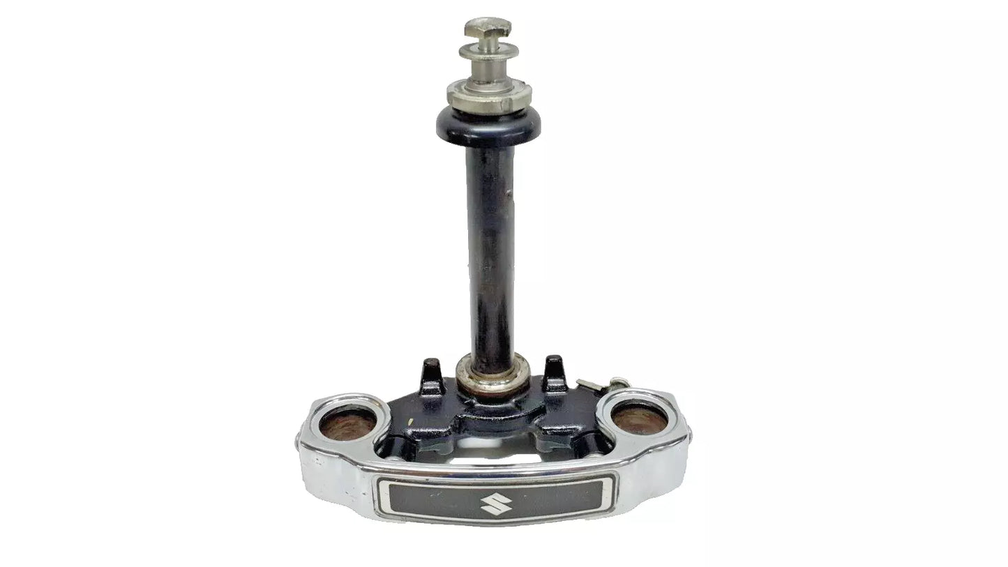 Té de fourche inférieur Suzuki GN 125 2001 Réf : 51410-053B0-000