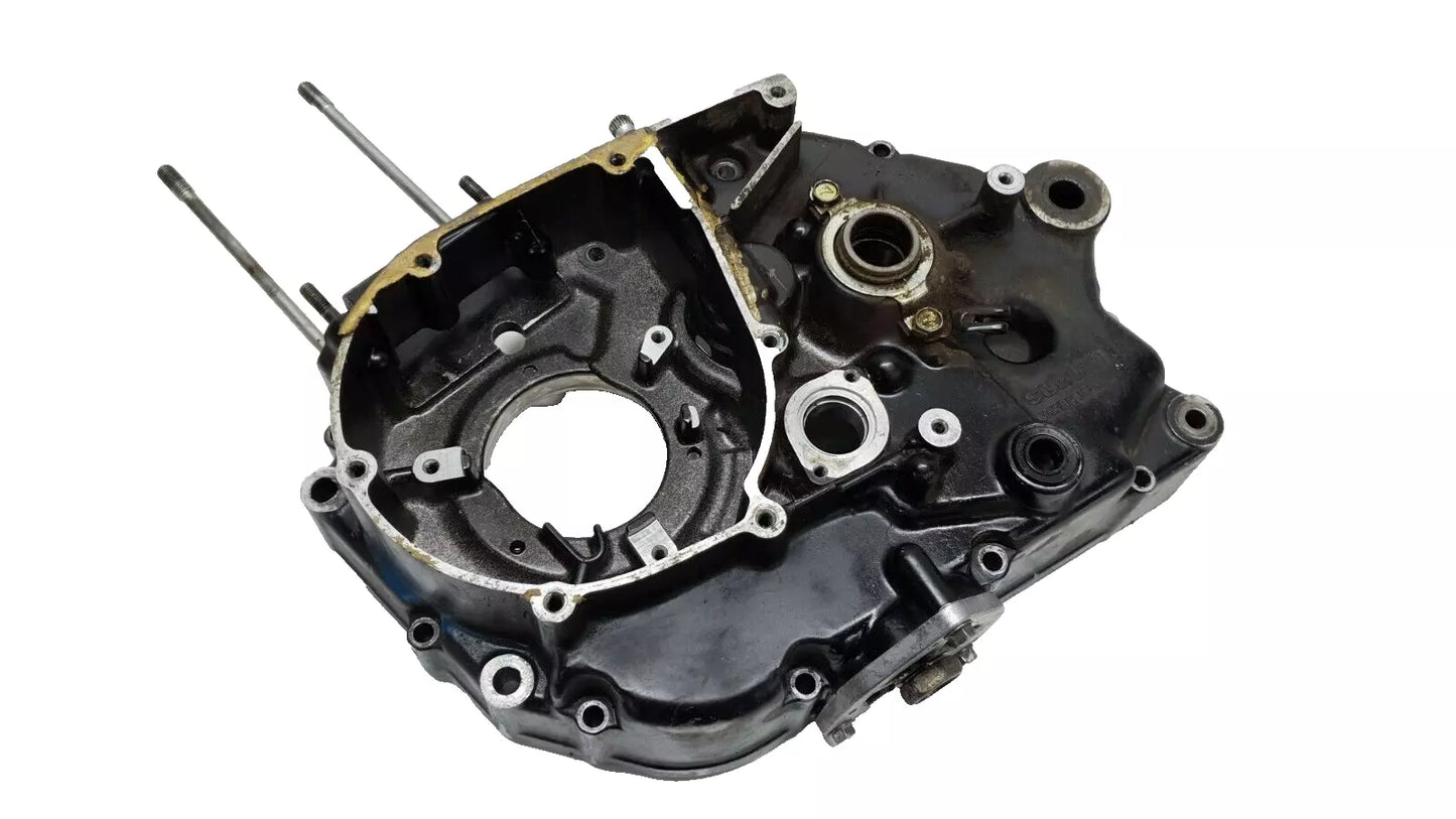Carter moteur central gauche Suzuki 125 DR 1985 Réf : 11300-42A00-000