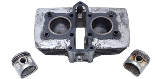Cylindre & pistons 44mm Honda CB 125 T 1980 n°3 Réf : 12100-399-000
