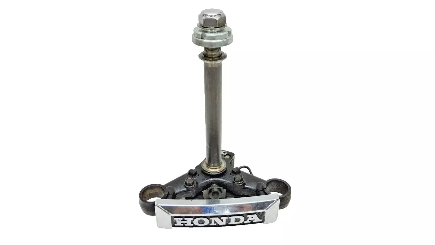 Té de fourche inférieur Honda CM 125 Custom 1986 Réf : 53200-402-000ZA