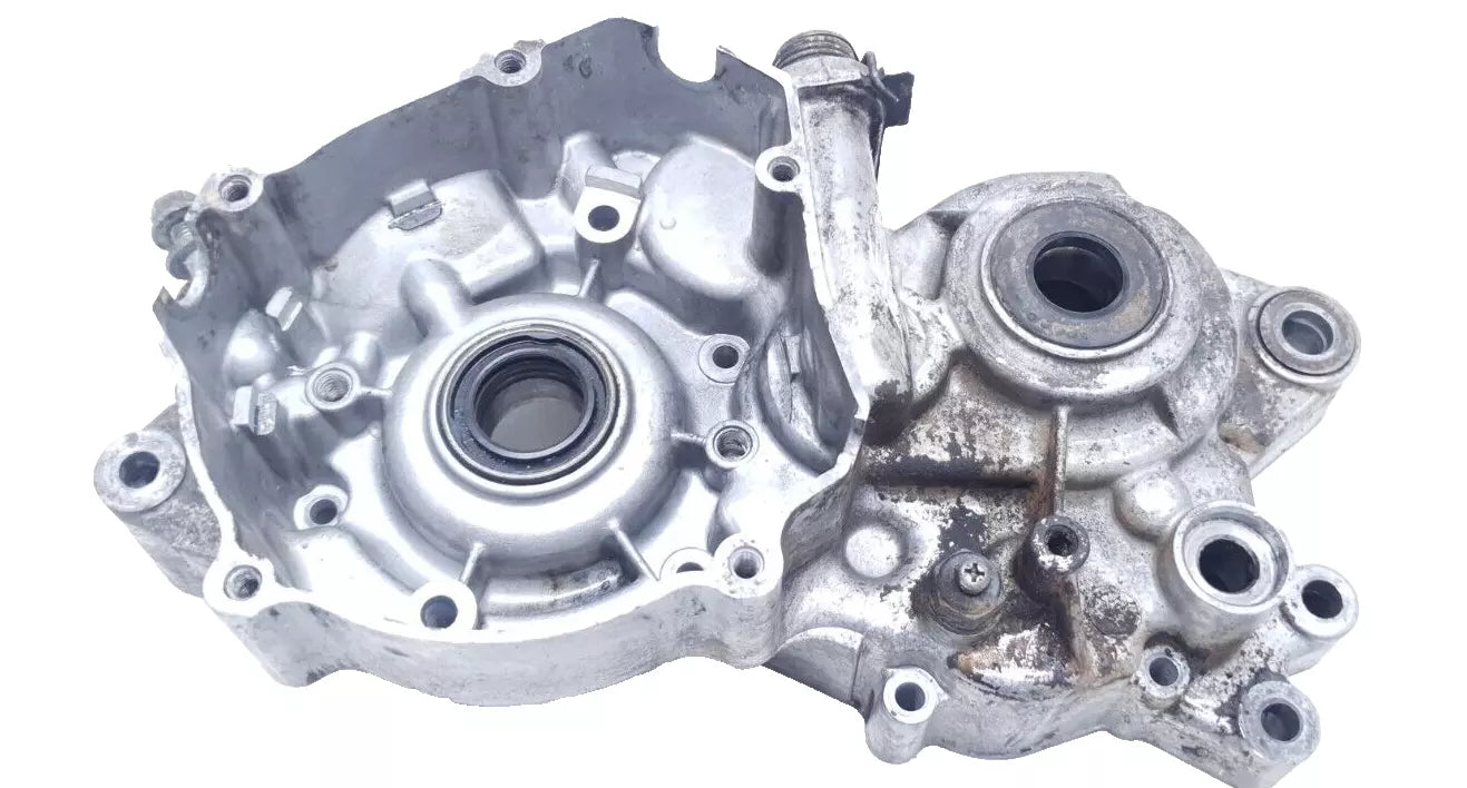 Carter moteur central gauche Yamaha DT125LC 1987 n°18 Réf : 10V-15111-01-00