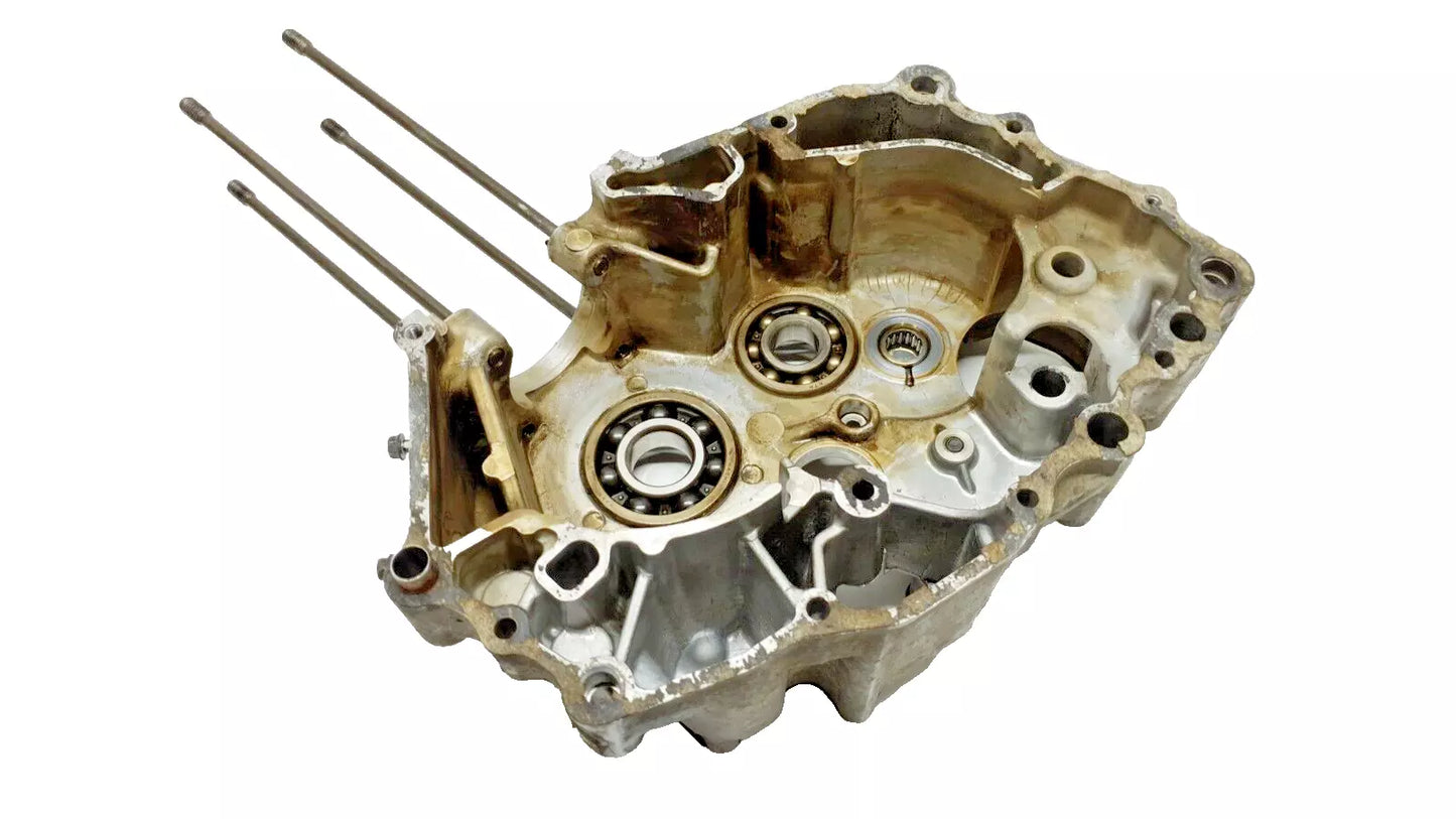 Carter moteur central D Honda CM 125 Custom 1986 Réf : 11100-KC2-000
