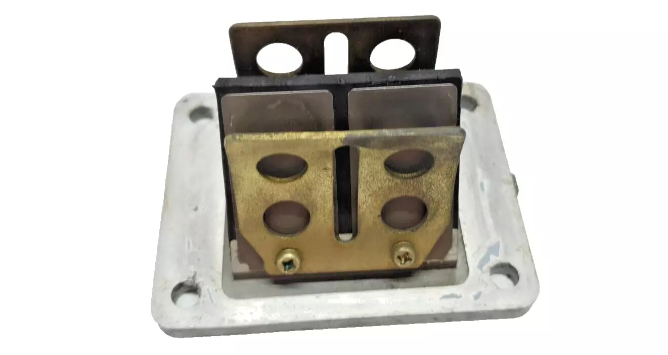 Boite à clapets Yamaha DT125LC 1987 n°9 Réf : 10V-13610-01-00