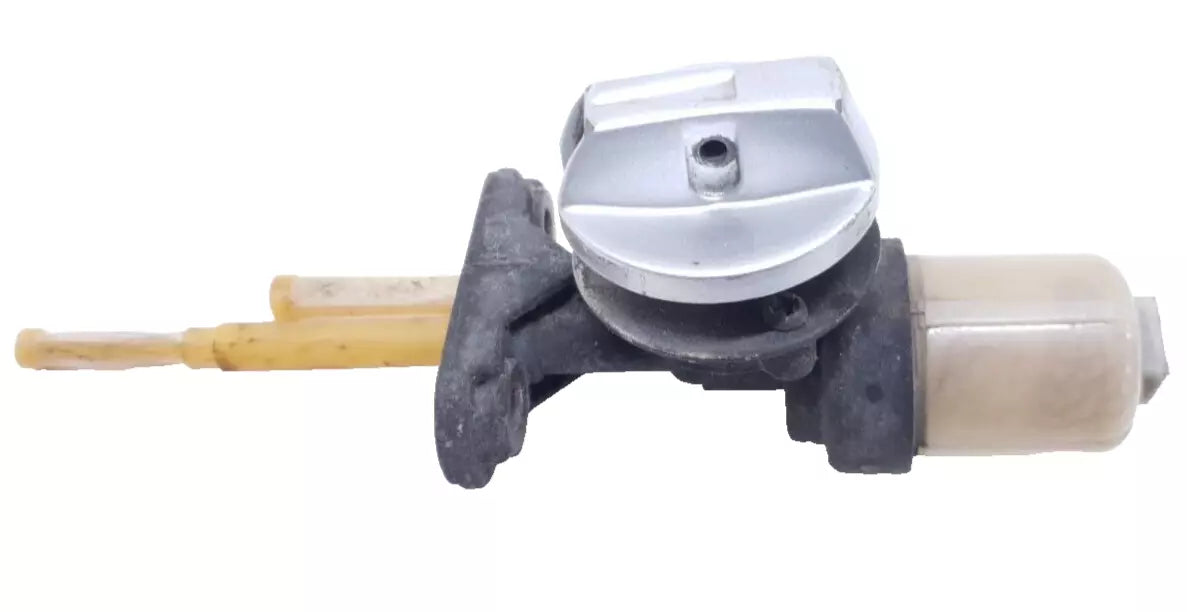 Robinet d'essence Yamaha YBR 125 2005 n°2 Réf : 3D9-F4500-00-00