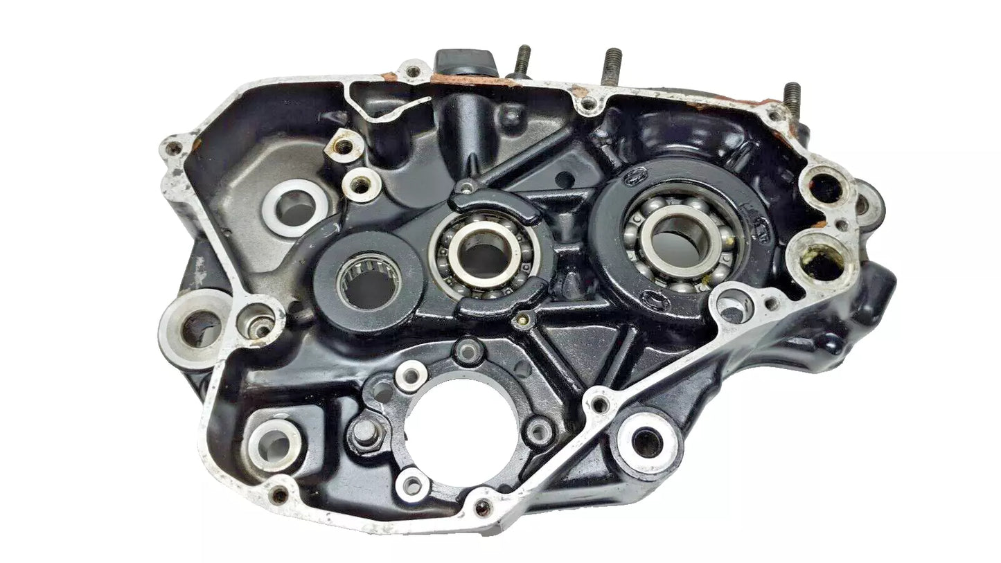 Carter moteur central droit Suzuki TSX 125 1984 Réf : 11304-01890-000