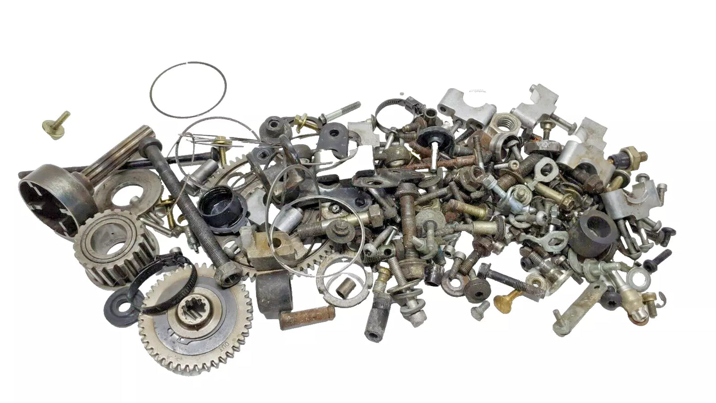 Kit visserie & diverses pièces Triumph 900 Tiger 1994