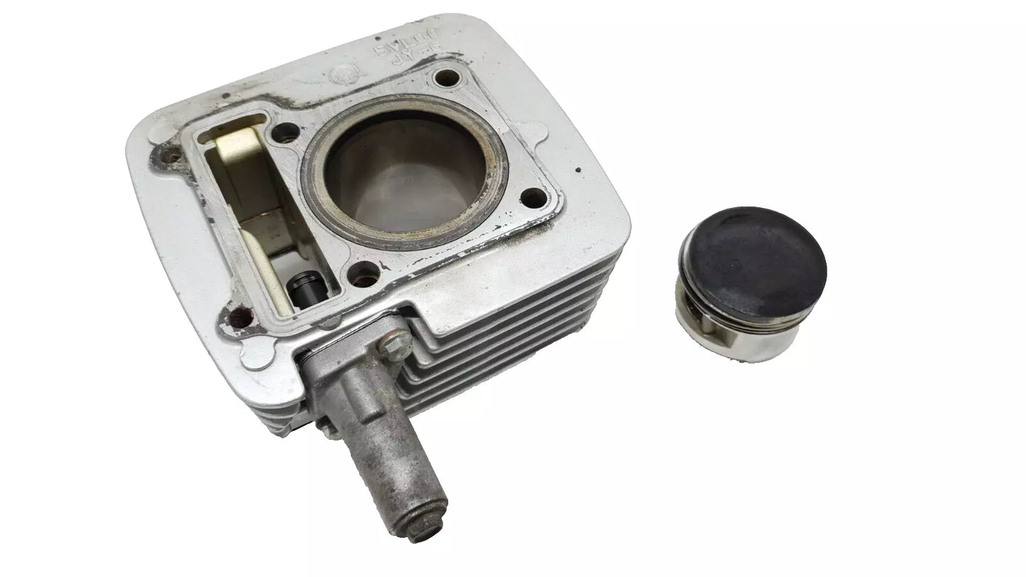 Cylindre & piston 54mm Yamaha XT125X 2008 n°2 Réf : 5VLE13101000
