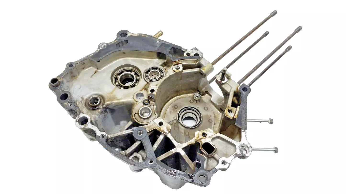Carter moteur central G Honda CM 125 Custom 1987 Réf : 11200-KC2-000