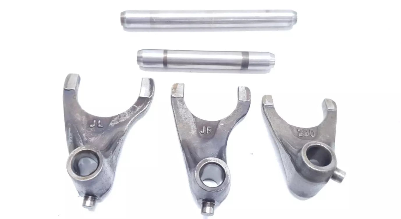 Fourchettes de boite de vitesse Yamaha YBR 125 2010 n°2 Réf : 5VL-E8511-00
