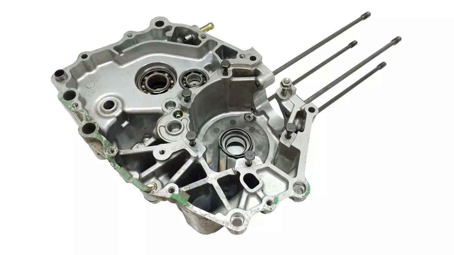 Carter moteur central gauche Honda CA 125 Rebel 1999 Réf : 11200-KC2-770