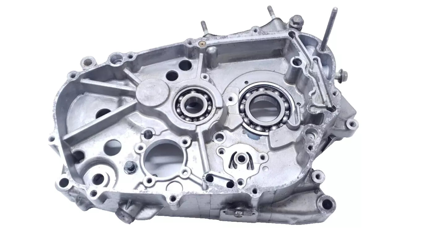 Carter moteur central droit Hyosung Comet GT 125 2005