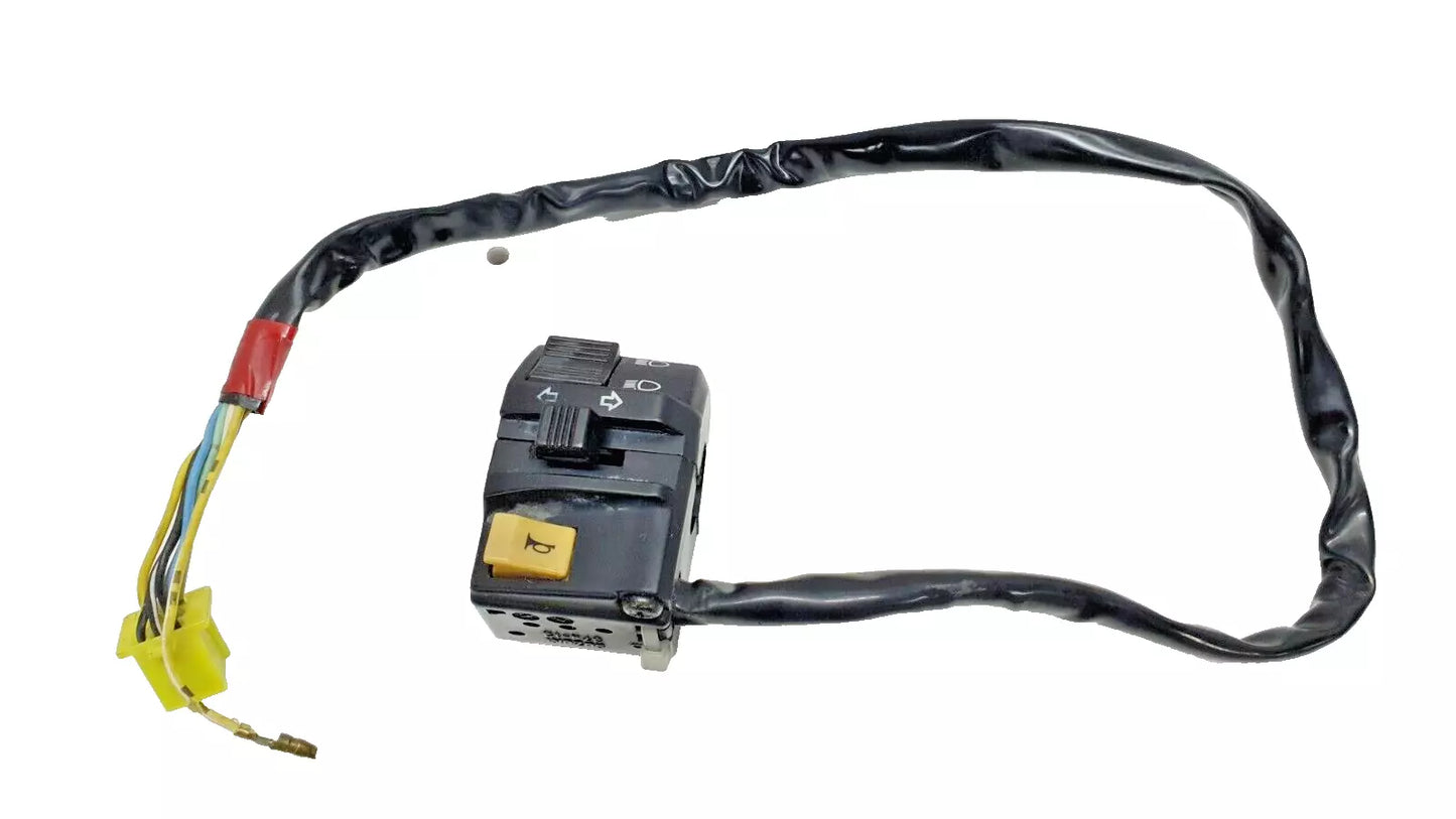 Commodo gauche Suzuki GN 125 2001 Réf : 37400-06B20-000