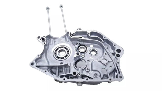 Carter moteur central droit Hyosung XRX 125 2006