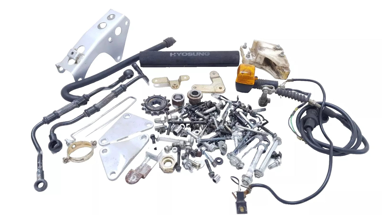 Kit visserie & lot de pièces diverses Hyosung XRX 125 2006