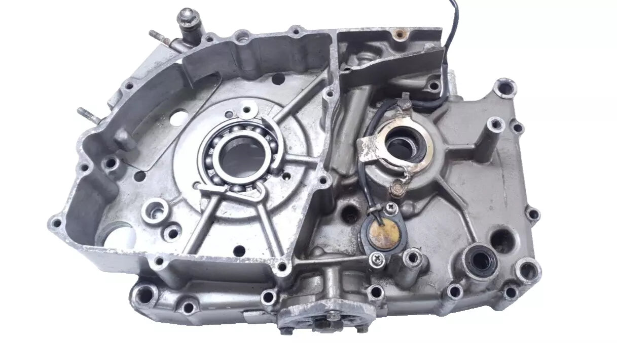 Carter moteur central gauche Hyosung Comet GT 125 2005
