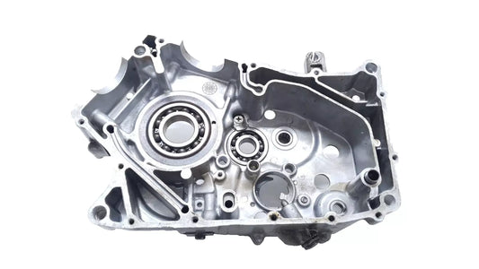 Carter moteur central droit Hyosung Comet GT 125 2003 n°2