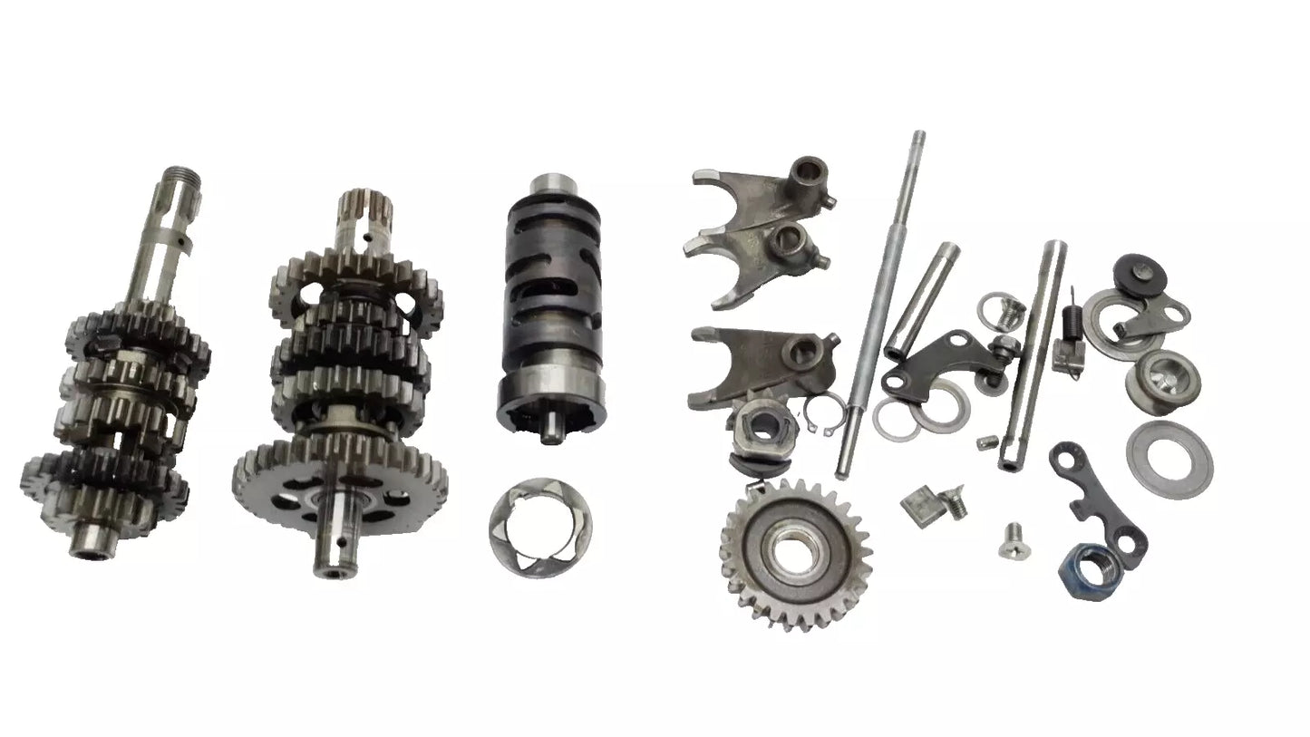 Boite de vitesse complète Suzuki 125 DR 1985 Réf : 24120-44A00-000
