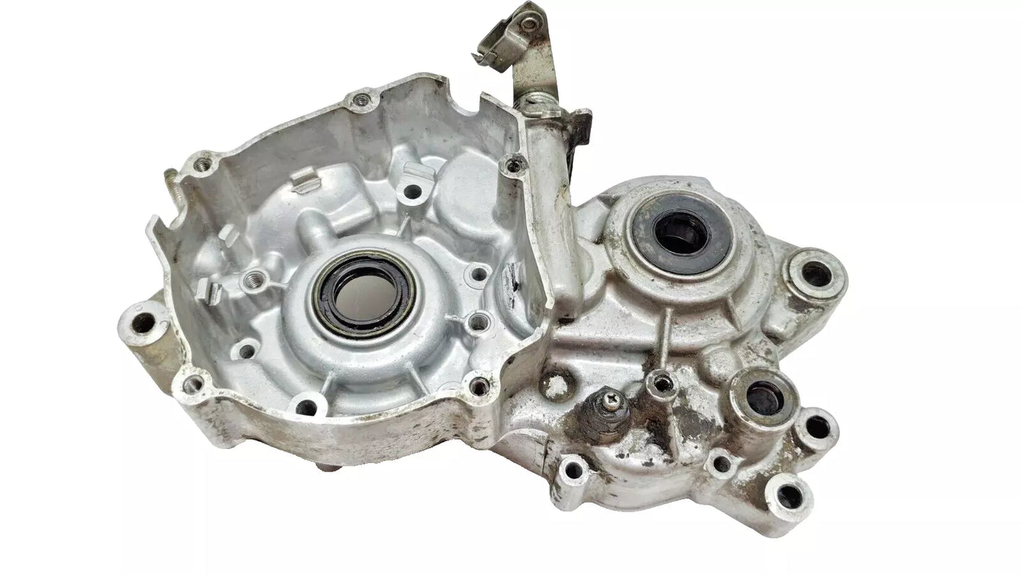 Carter moteur central gauche Yamaha DT125LC 1986 n°3 Réf : 10V-15111-01-00