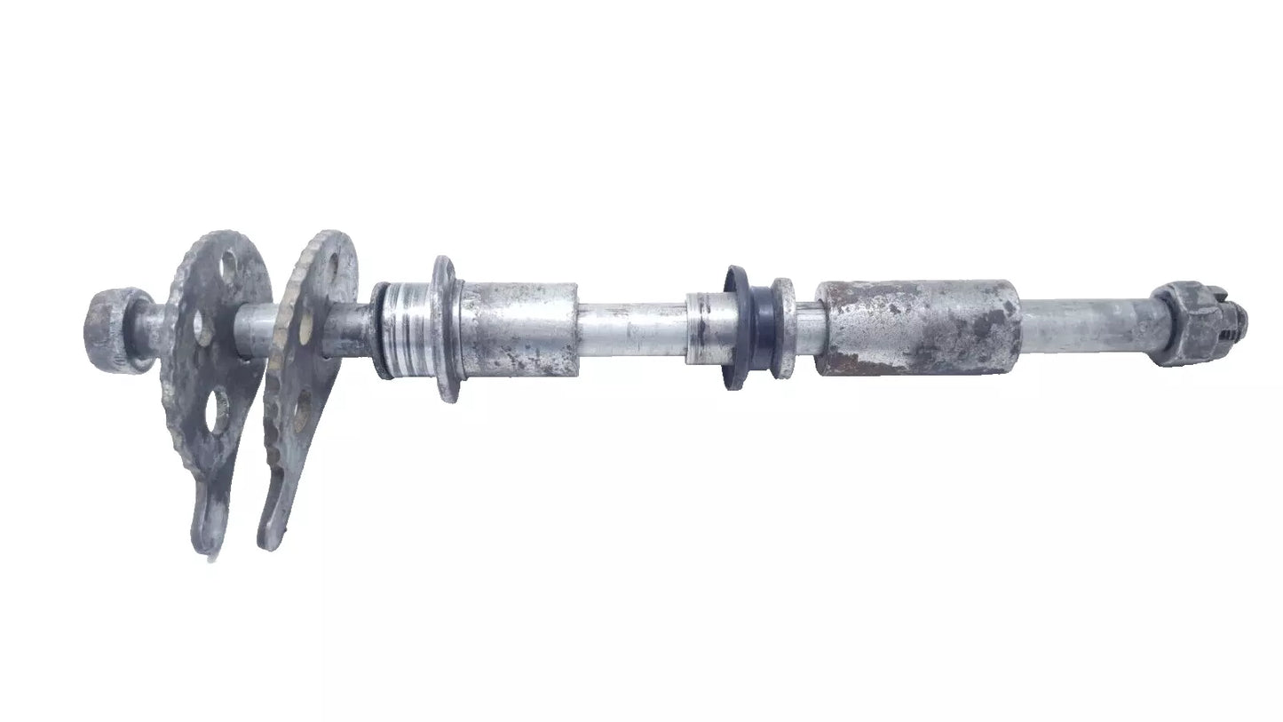 Axe de roue arrière Yamaha DT125LC 1987 n°18 Réf 37F-25381-00-00