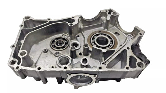 Carter moteur central gauche Hyosung Comet GT 125 2011