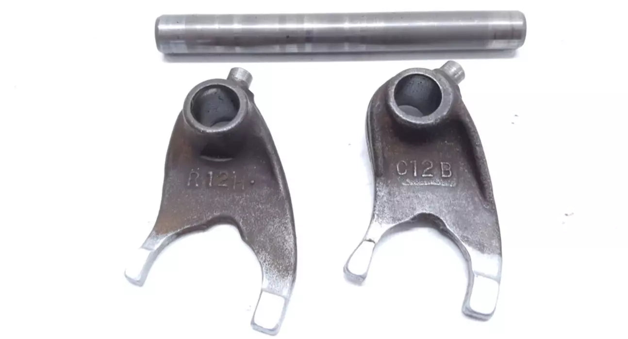 Fourchettes de boite de vitesse Honda CM 125 T 1978 n°4 Réf : 24211-399-000