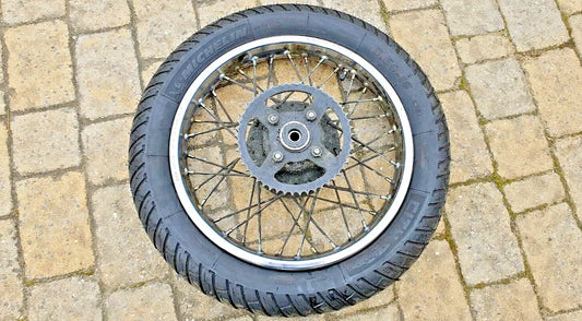 Roue arrière Yamaha SR 125 1998 Réf : 3MW-25311-00-35