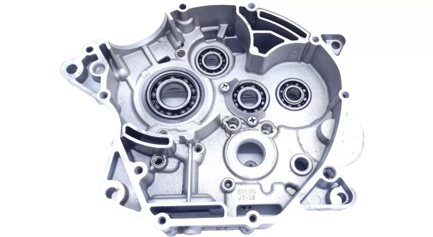 Carter moteur central droit Yamaha YBR 125 2009 Réf : 5VL-W1510-11