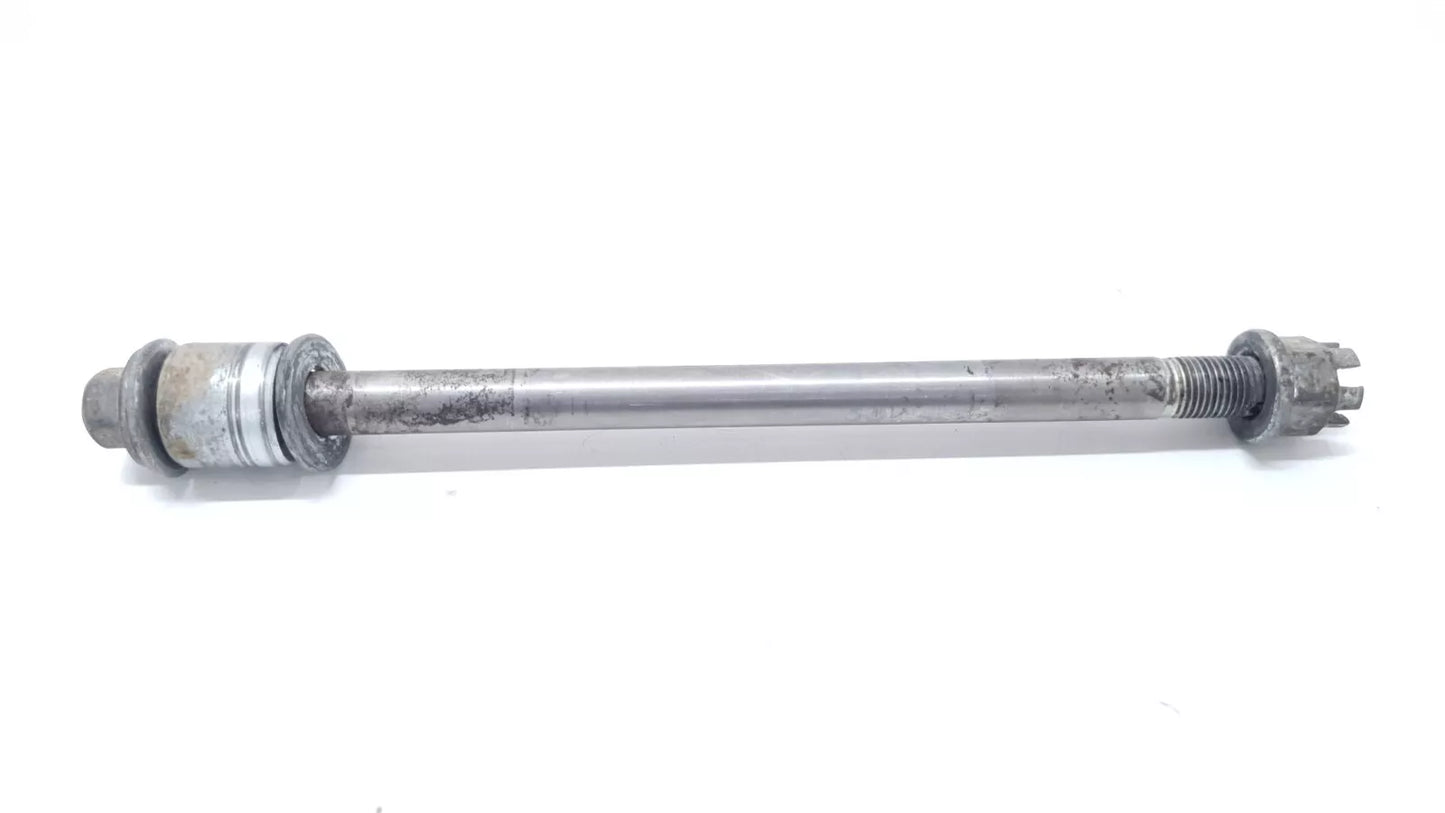 Axe de roue avant Honda CB 125 T 1980 n°2 Réf : 42301-041-030