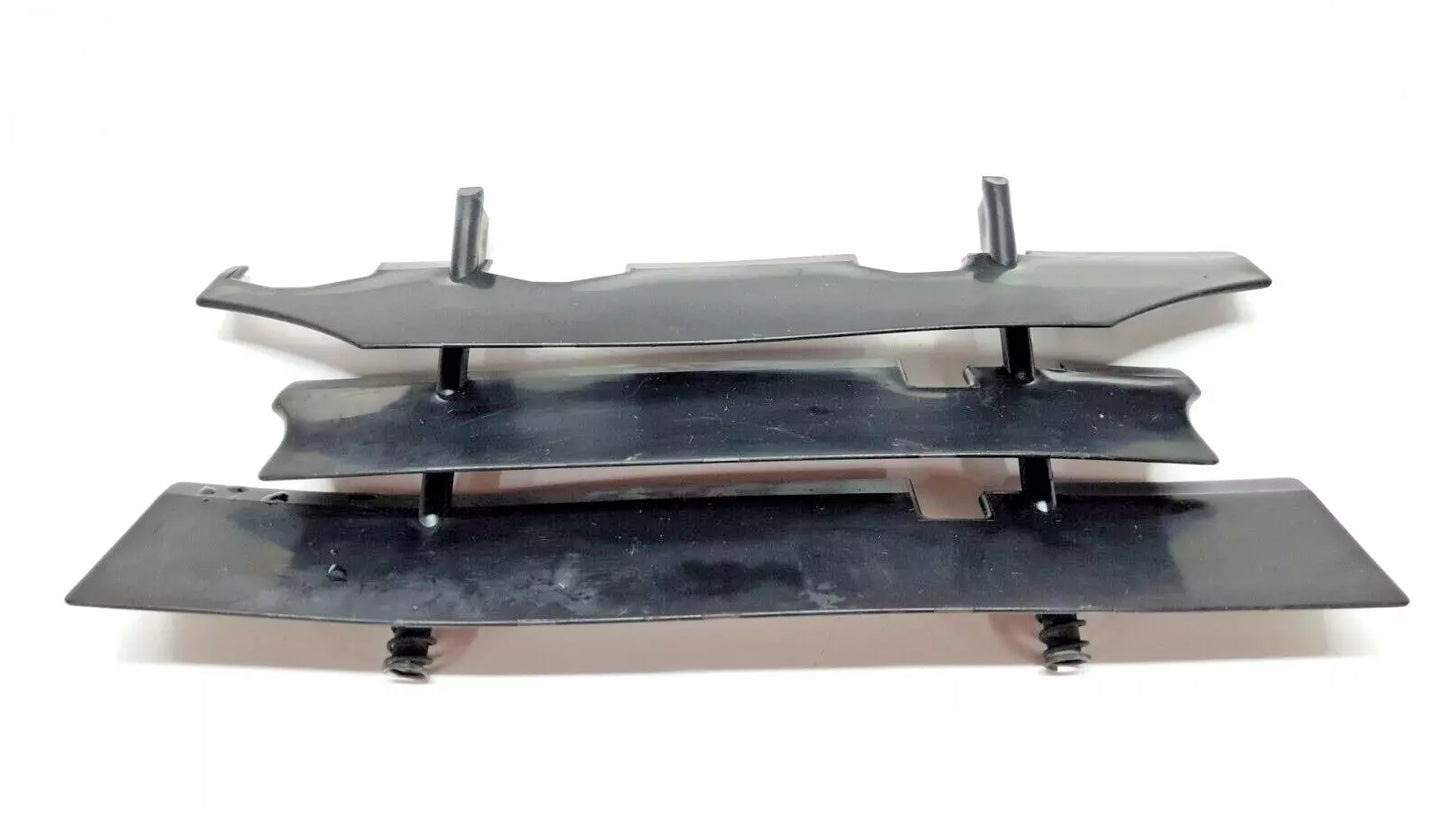 Grille de radiateur 2-2 Suzuki TSR 125 1994 Réf : 17821-03D00-000