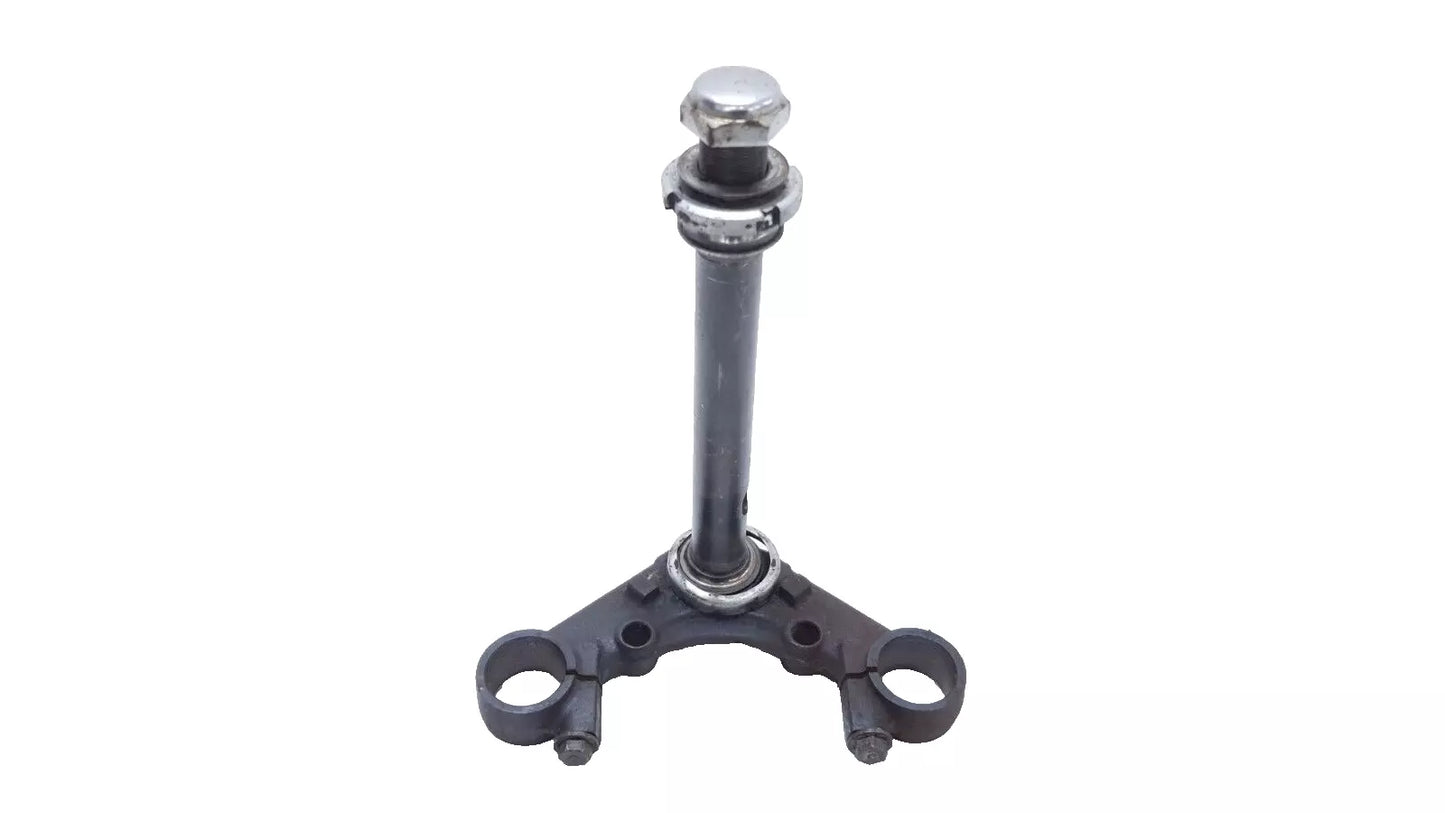Té de fourche inférieur Honda CB 125 T 1980 n°3 Réf : 53200-399-610ZA