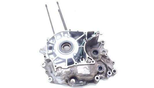 Carter moteur central gauche Honda CM 125 T 1978 n°4 Réf : 11200-399-000