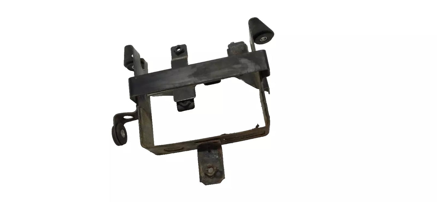 Support batterie Suzuki 600 DR 1985-1989 Réf : 41540-14A00-000