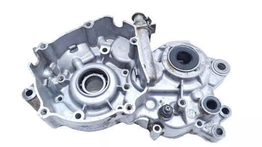 Carter moteur central gauche Yamaha DT125LC 1987 n°20 Réf : 10V-15111-01-00