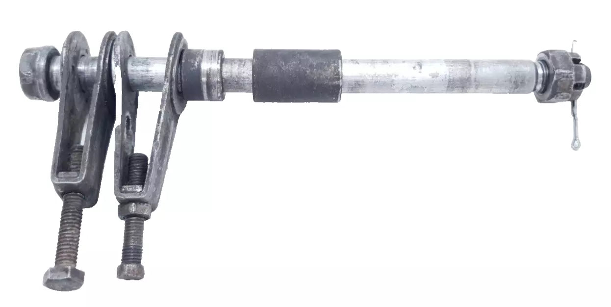 Axe de roue arrière Yamaha RDLC 125 1986 Réf : 1W1-25181-01