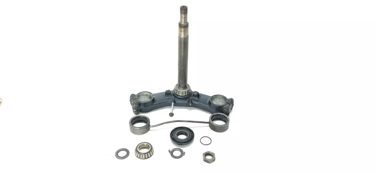 Té de fourches inférieur Kawasaki 1000 GTR 1986 Réf : 44037-1198