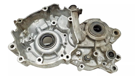 Carter moteur central gauche Yamaha DT125LC 1987 n°6 Réf : 10V-15111-01-00