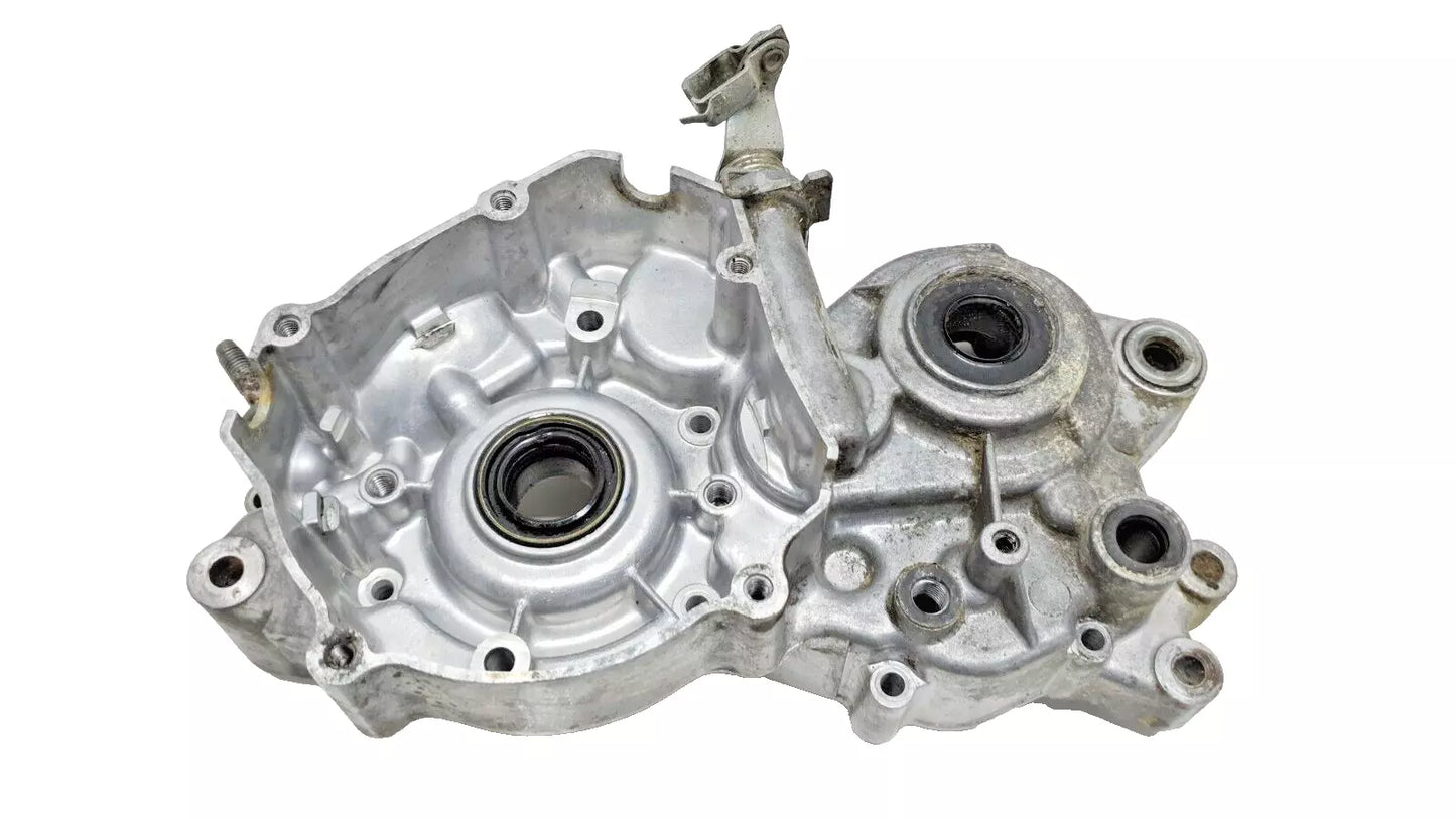 Carter moteur central gauche Yamaha DT125LC 1986 Réf : 10V-15111-01-00