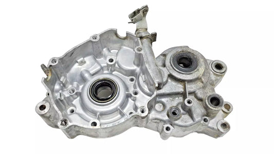Carter moteur central gauche Yamaha DT125LC 1986 Réf : 10V-15111-01-00