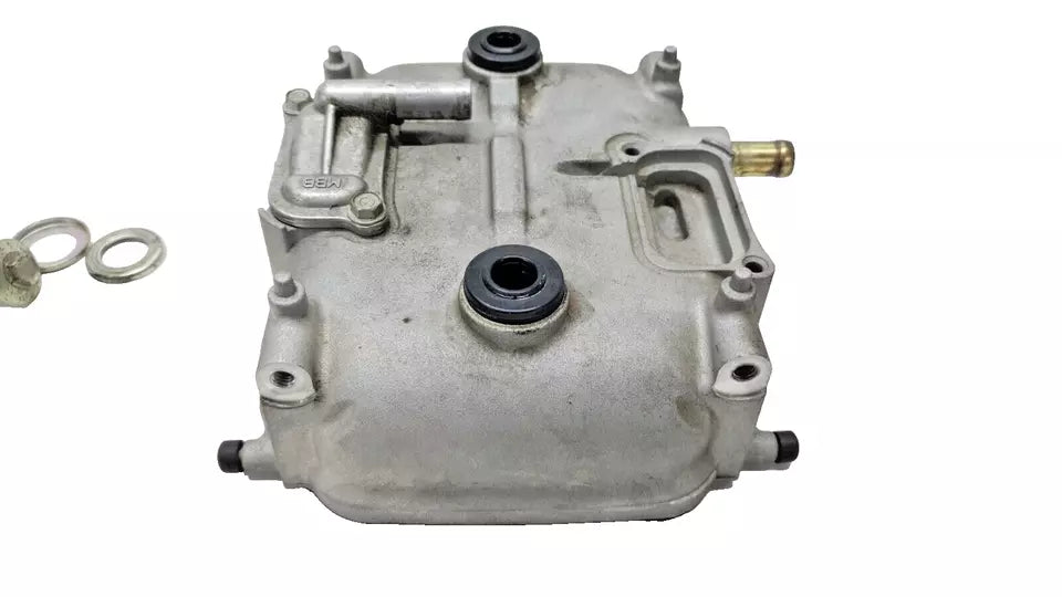 Couvre culasse arrière Honda Varadero 125 2006 Réf 12320-KPC-D20 1/2