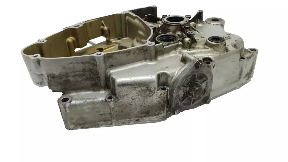 Carter moteur central gauche Suzuki GN 125 2001 Réf: 11300-05303-000